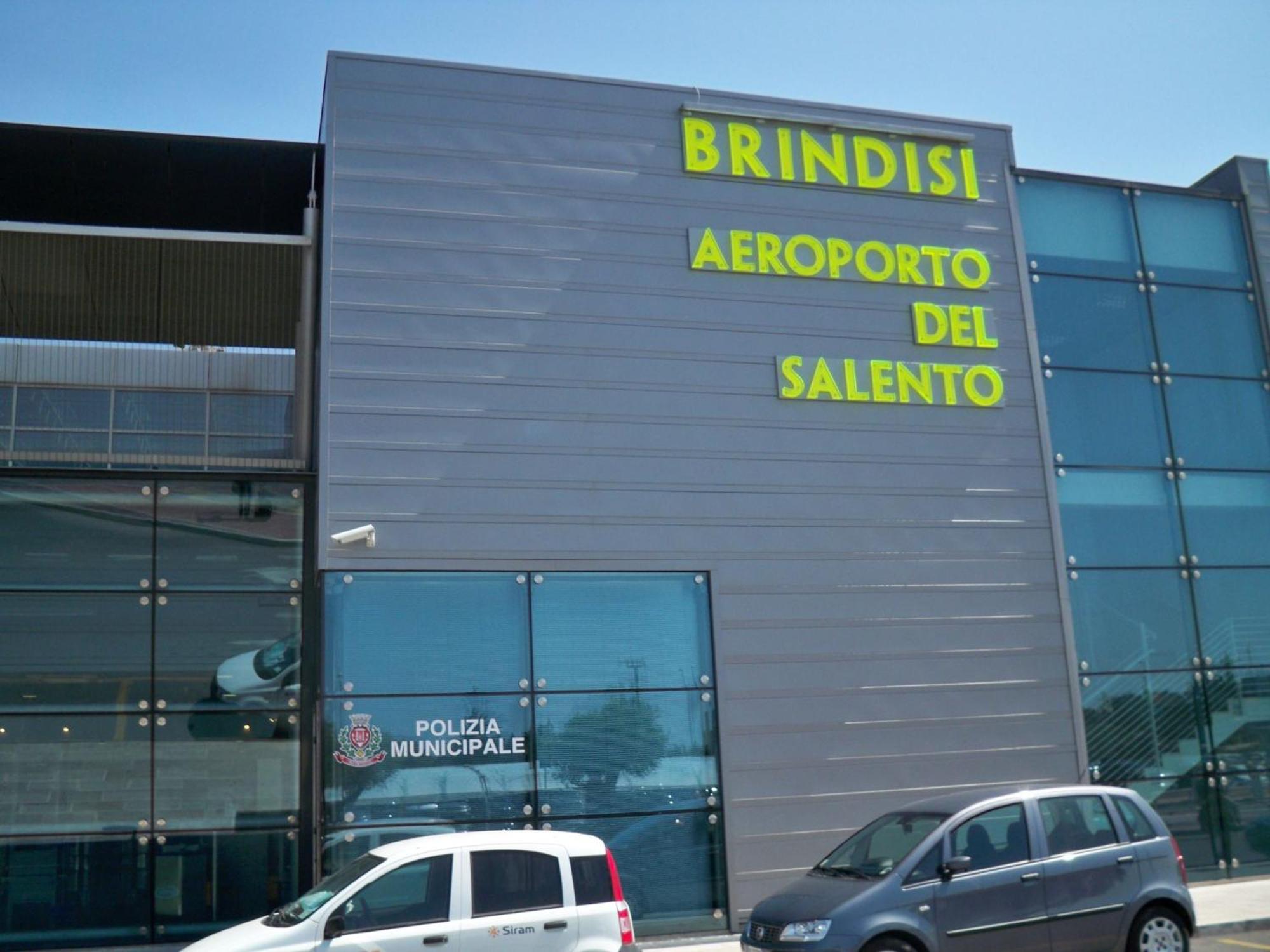 Un Posto Al Sole Lägenhet Brindisi Exteriör bild